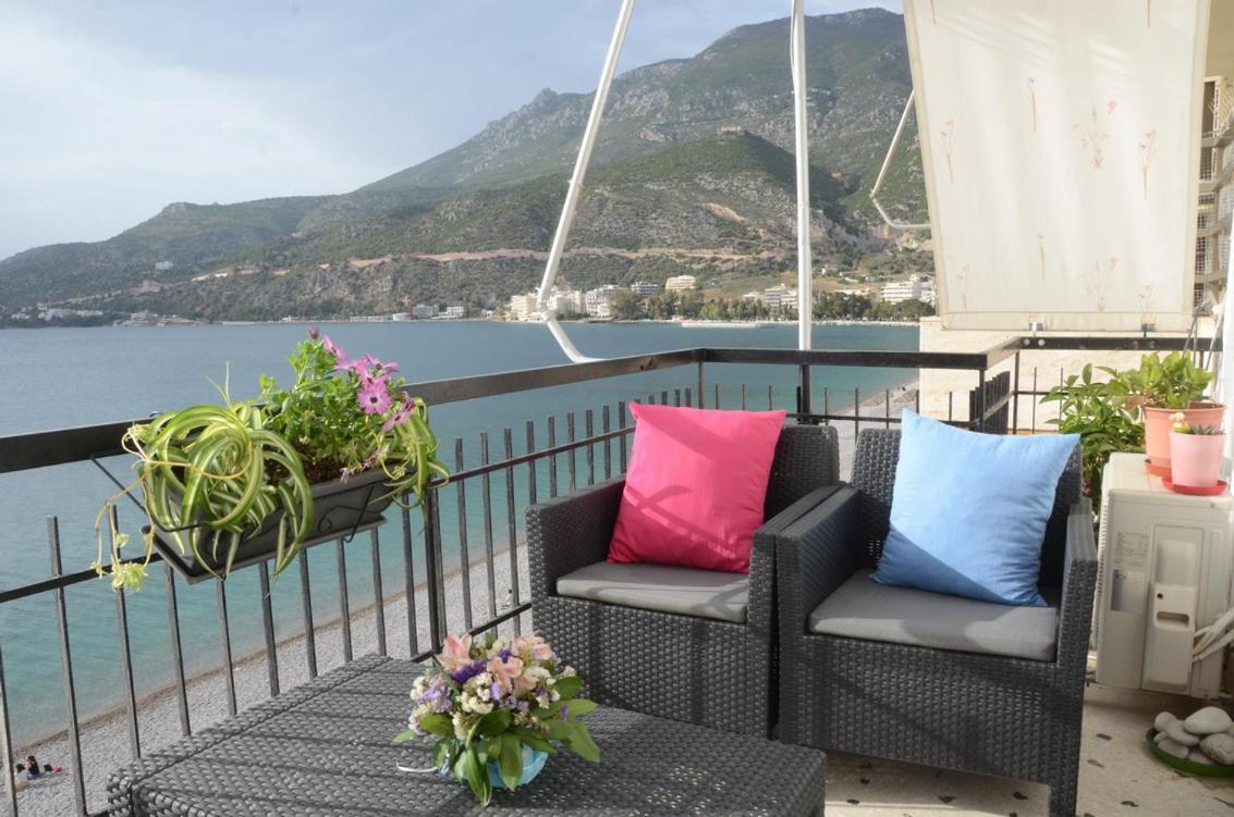 Captain'S Home Loutraki Esterno foto