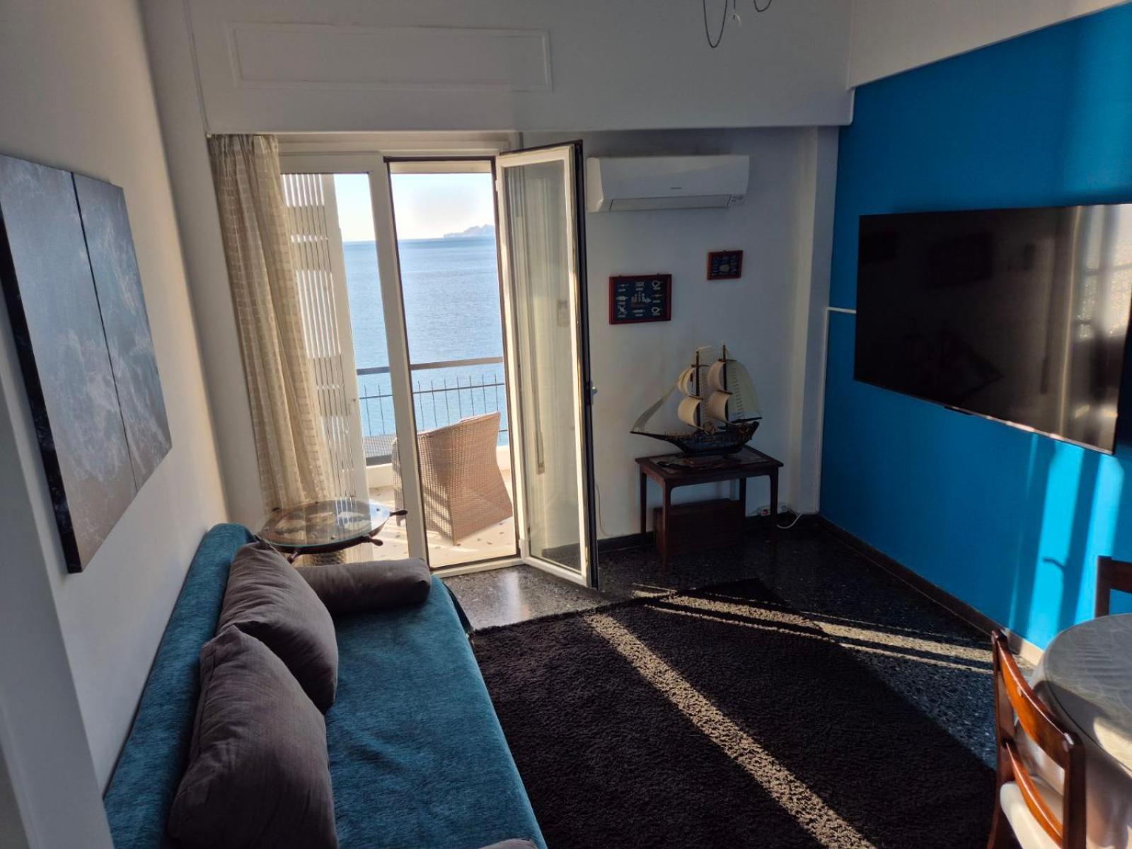 Captain'S Home Loutraki Esterno foto
